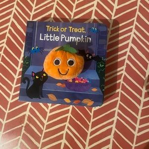 NWT Pumpkin puppet book